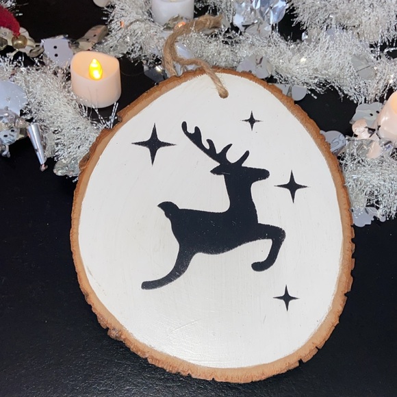 Handmade Holiday, jumping deer sign/plaque - Picture 2 of 8